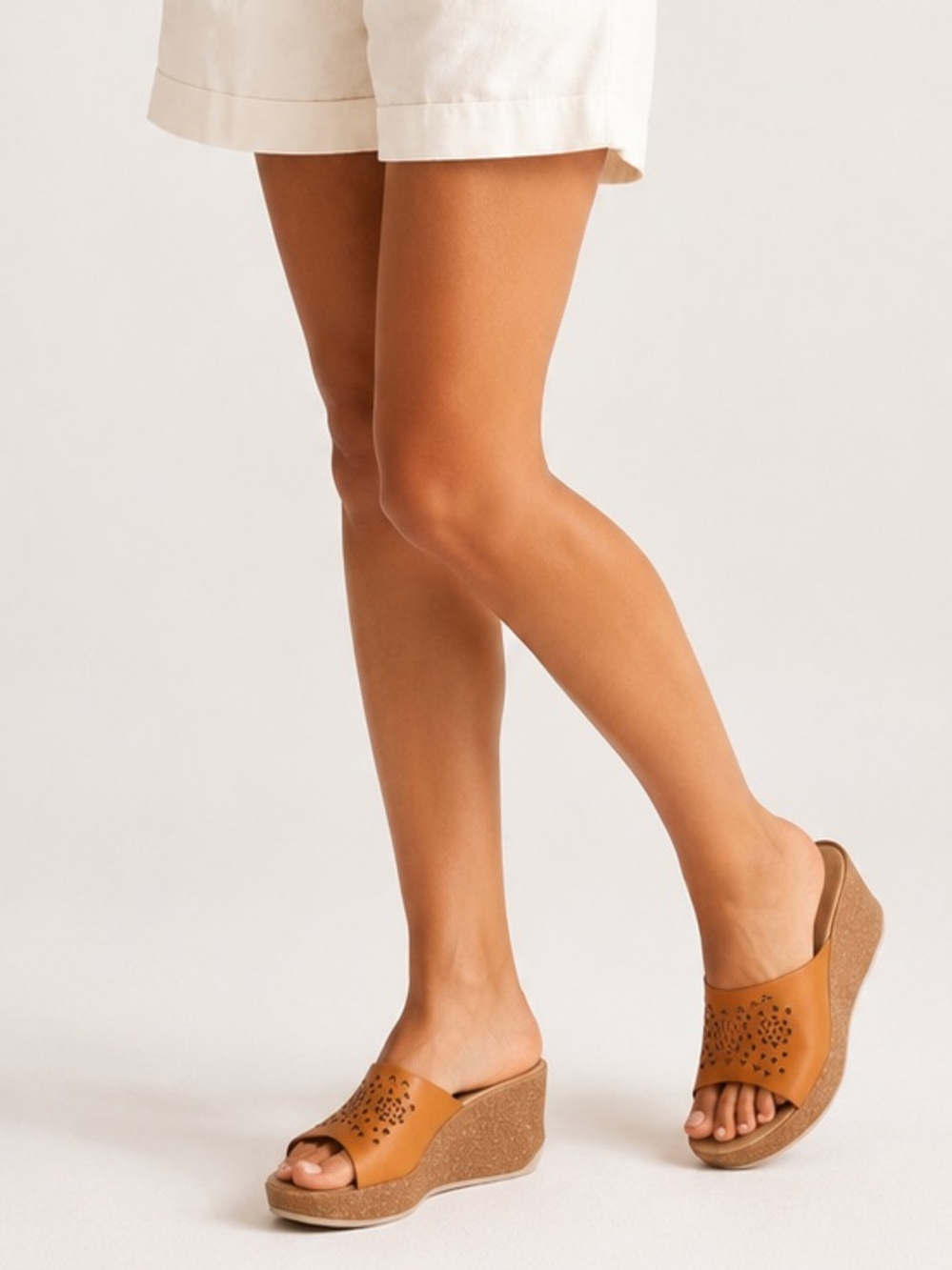 Daniela Ferretti perforated details wedge sandals EU 38